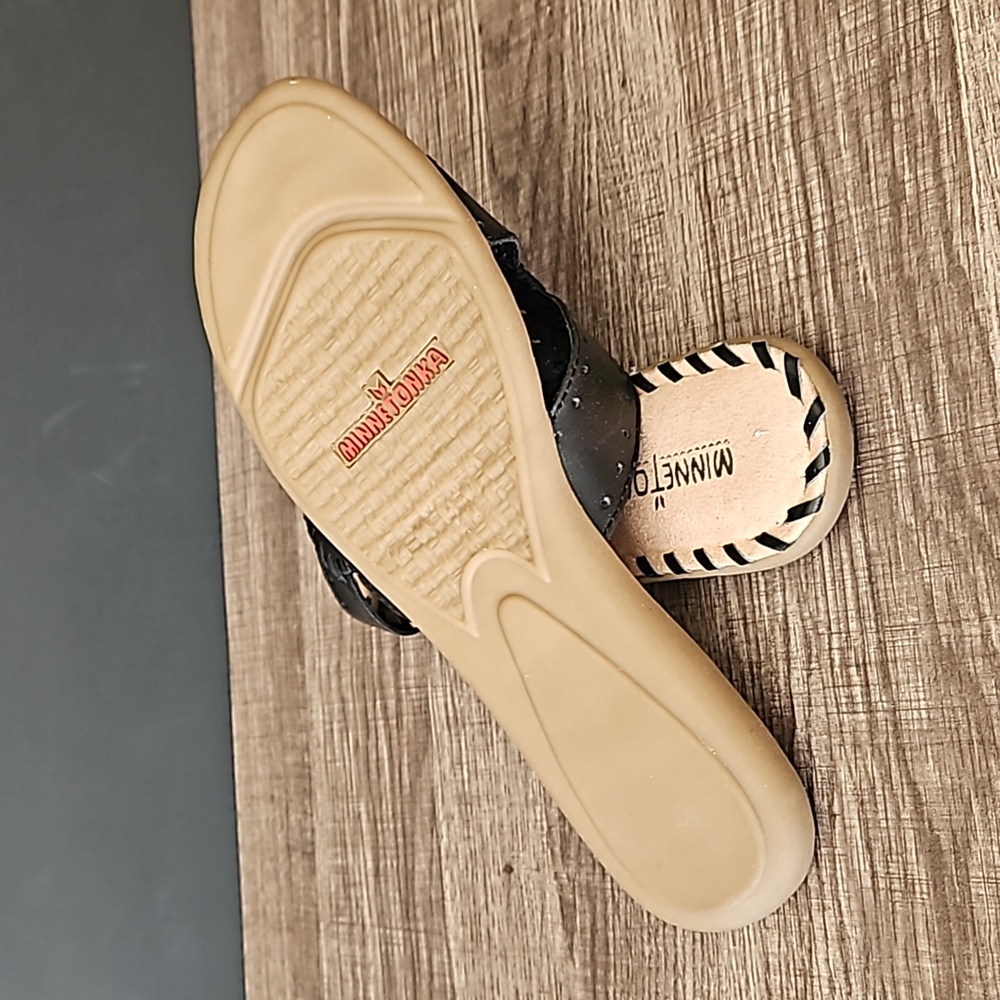 MINNETONKA SANDALS - Picture 3 of 4